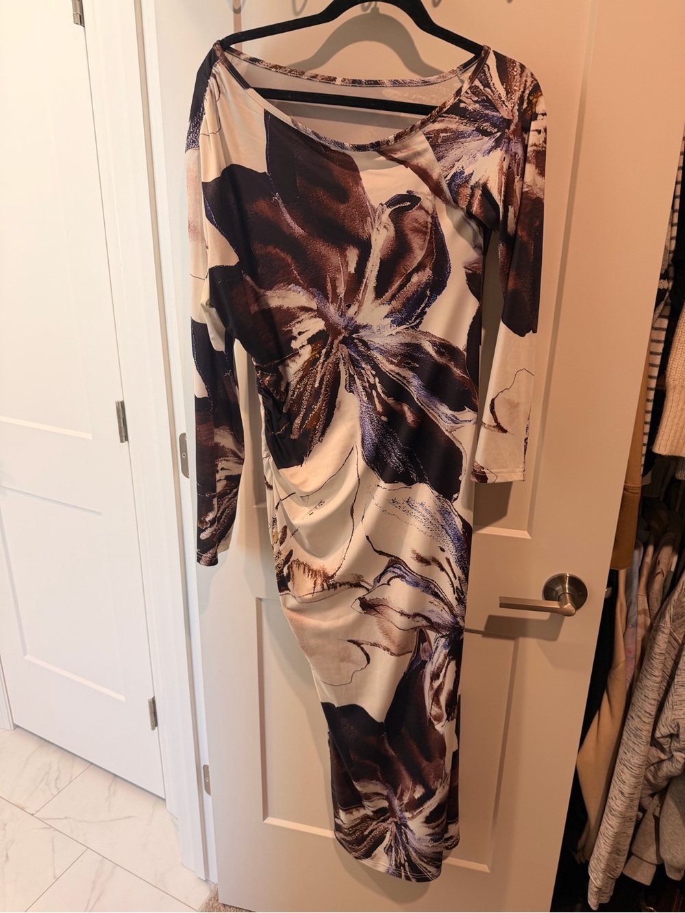 Floral Ruched Long-Sleeve Midi Dress in Cream and Plum